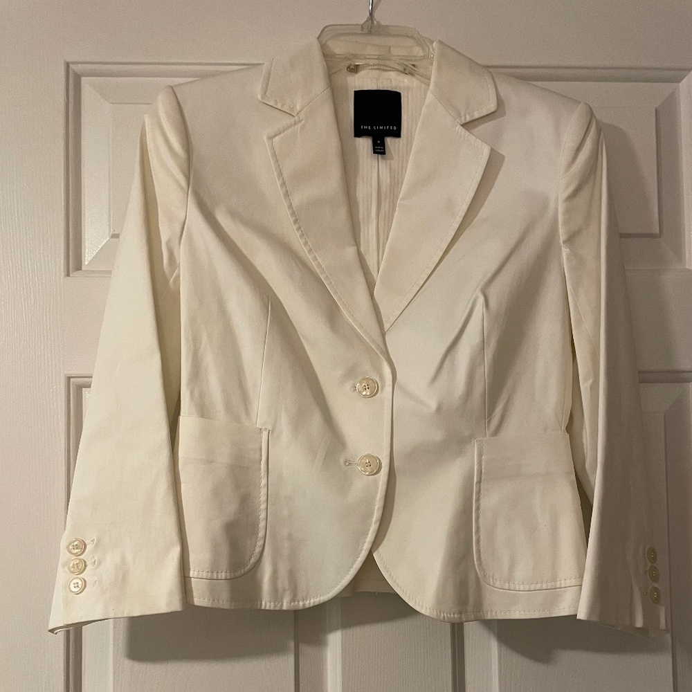 Blazers sizes 2 to 4